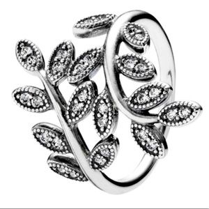 Diamond Leaf Ring Pandora